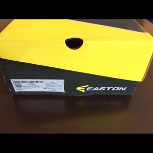 Boys Easton 360 instinct baseball cleats size 7.5.